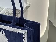 Medium Dior Book Tote with Strap Blue Dior Oblique Embroidery with White Lace and Dior Medaillon - 36x27.5x16.5cm - 4