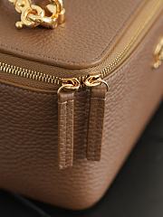 Chanel Vanity with Chain Grained Calfskin & Gold-Tone Metal Brown AP5574 - 20x12x9cm - 6