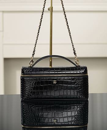Chanel Vanity With Chain Crocodile Embossed Calfskin & Gold-Tone Metal Black AP5438 - 25x12x5cm