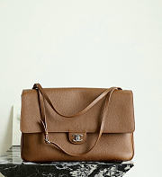 Maxi Flap Bag Grained Calfskin & Silver Metal Camel AS6233 - 38.5x26x11cm - 4