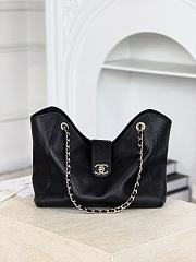 Chanel Tote Grained Calfskin & Gold-Tone Metal Black - 40x26x12cm - 1