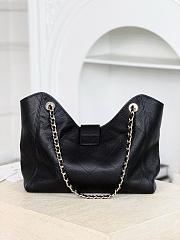 Chanel Tote Grained Calfskin & Gold-Tone Metal Black - 40x26x12cm - 5