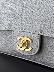 Chanel Mini Flap Bag Grained Calfskin & Gold-Tone Metal Gray AS6573 - 13x20x6cm - 2