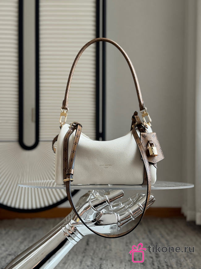 LV Express PM Vanille M29392 - 26x17x13.5cm - 1