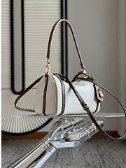 LV Express PM Vanille M29392 - 26x17x13.5cm - 4