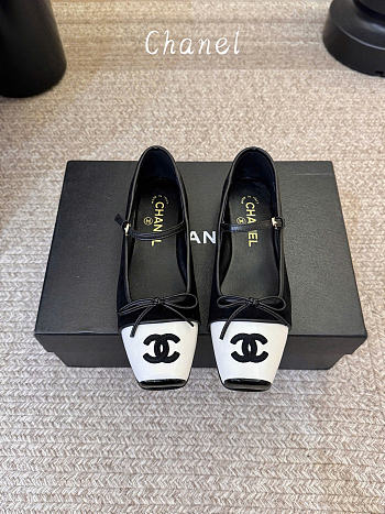 Chanel Mary Janes Suede Kidskin & Patent Calfskin Black & White G47640