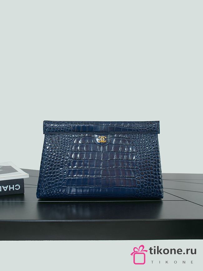 Chanel Large Clutch Crocodile Embossed Calfskin & Gold-Tone Metal Navy Blue AP5542 - 31x20x5cm - 1