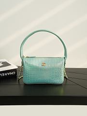 Chanel Vanity with Chain Crocodile Embossed Iridescent Calfskin & Gold-Tone Metal Turquoise - 6