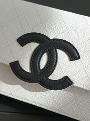 Chanel Wallet on Chain Shiny Grained Calfskin, Lambskin & Gold-Tone Metal White & Black AP5455 - 19x12x3.5cm - 2