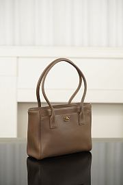 Chanel Small Tote Calfskin & Gold-Tone Metal Beige AS6492 - 28x19x10cm - 2