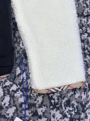 Burberry Cropped Wool Cashmere Blend Fleece Jacket Tundra white - 4
