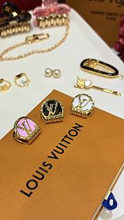 Mini LV Trio Hair Clips Pink, Black and White Resin M02982  - 3