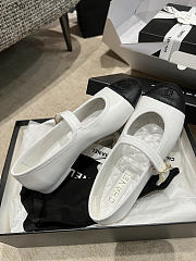 Chanel Ballet Flats Lambskin Black and White 1423282 - 3