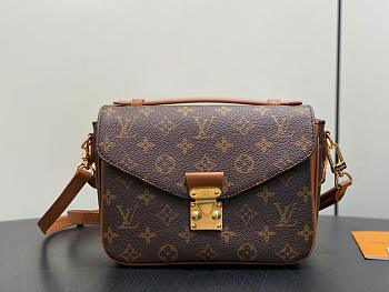 LV Pochette Métis PM Monogram/Cognac M2A789 - 21.5x16x10.5cm