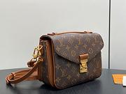 LV Pochette Métis PM Monogram/Cognac M2A789 - 21.5x16x10.5cm - 6